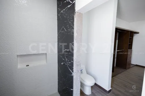 Casa En Venta En Fraccionamiento Bosques Del Valle Iv, Chihuahua, Chih.