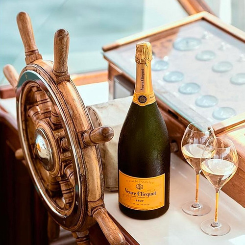 Imagem 3 de 5 de Champagne Veuve Clicquot Brut 750 Ml