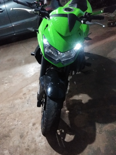 Moto Kawasaki Z 750 2011
