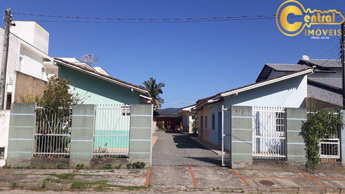 Imagem 1 de 22 de Casa Em Condomínio  Com 6 Dormitório(s) Localizado(a) No Bairro Centro Em Balneário Piçarras / Balneário Piçarras  - 712