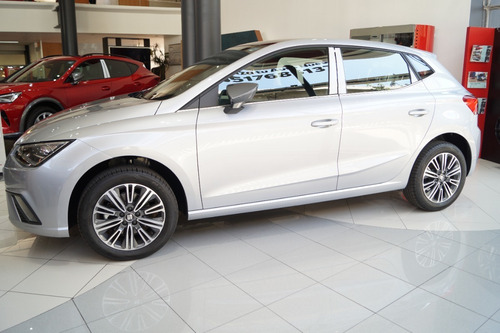 Imagen 1 de 15 de Seat Ibiza Xcellence Plata 2021