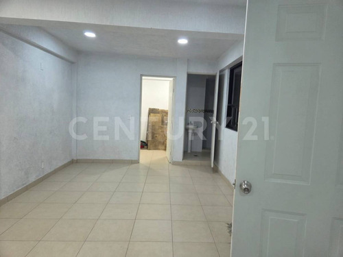 Edificio De Oficinas En Renta En Col. El Paraje, San Fco Chilpán, Tultitlán