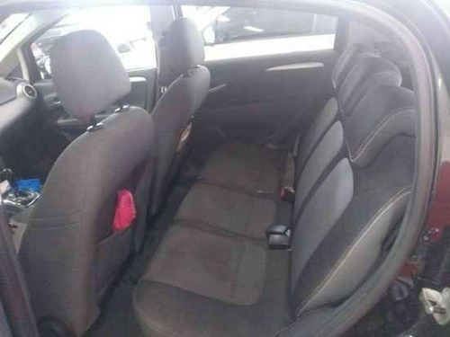 Imagem 6 de 10 de Fiat Punto 1.6 Essence 16v Flex 4p Automatizado