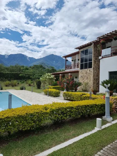 Finca En Venta En Vereda Farallones. Cod V15256