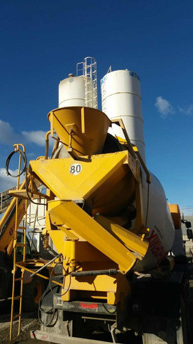Renault Kerax 440 Con Trompo