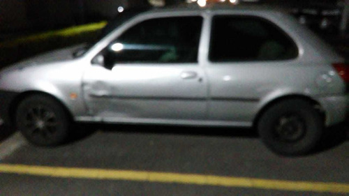 Imagem 1 de 4 de Ford Fiesta 2000 1.0 Gl 3p