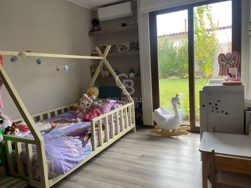 Casa Estilo Neo Chilena