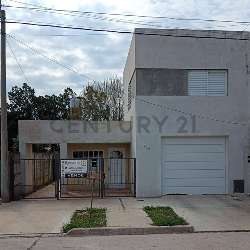 Se Vende Villa Rosas Con 2 Viviendas Rafaela