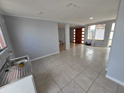 Oportunidad, Los Clarines, 3 Dorm Con 2 Baños (103940)