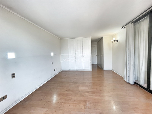 Departamento En Arriendo De 3 Dorm 3 B 2 E 1 Bod. Las Condes