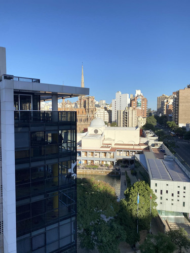 Departamento En Venta De 2 Dormitorios Al Frente Del Paseo Buen Pastor En Barrio Nueva Córdoba.