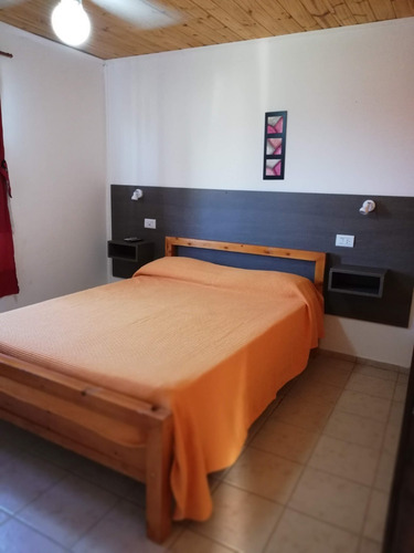 Imagen 5 de 12 de 2 Cabañas Con Pileta, Hidromasaje, Aa, Wifi Para 5 Personas C/u (a 10km Del Reloj Cucú Carlos Paz)