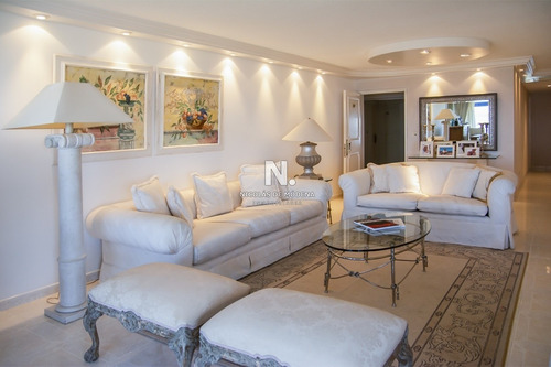 Hermoso Departamento En Venta Con Vista Al Mar, Primera Fila- Ref: 3712
