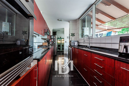 Casa En Venta De 5 Dorm. Camino San Antonio Las Condes