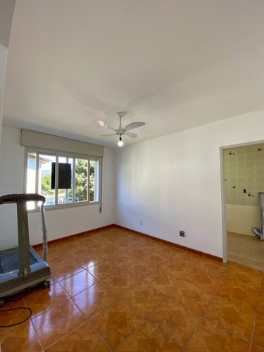 Aluga-se Apartamento Em Ótima Localização No Bairro Cristal E Próximo A Orla