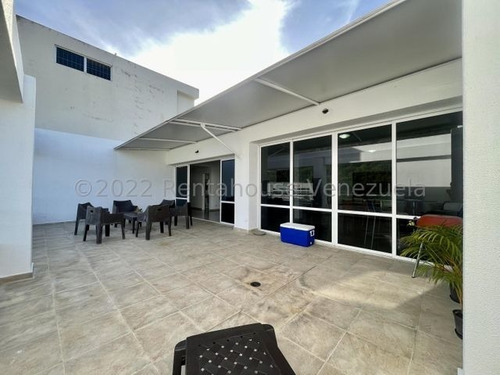 Imagen 7 de 30 de Mls #22-28102 Hermoso Y Moderno Penthouse Duplex Con Increíble Vista, Es Un Piso Completo. Afm