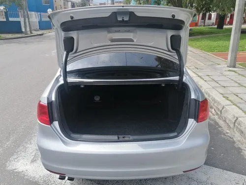 Volkswagen Jetta 2.0 Trendline 5 p