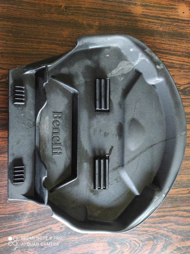 Imagen 1 de 2 de Tapa Fusiblera Batería Benelli