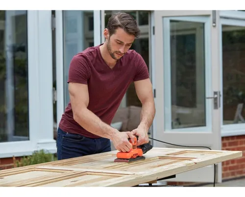 Lijadora Orbital 150w Hoja 1/3 Bew220 Black Decker Color Naranja Oscuro