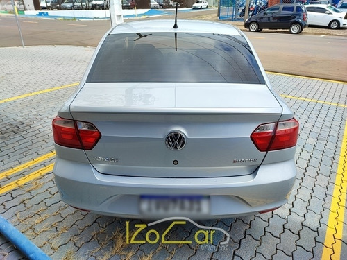 Imagem 6 de 10 de Volkswagen Voyage Comfortline 1.6 Imotion