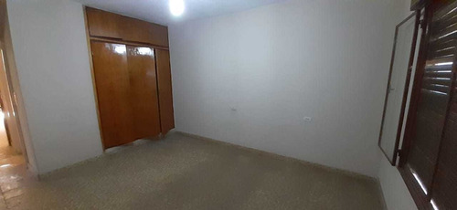 Gusberti Propiedades Vende: Chalet En La Localidad B. Massé