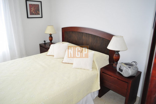 Edificio Torre O En Playa Brava En Exclusividad !!!!!!!!- Ref: 11353