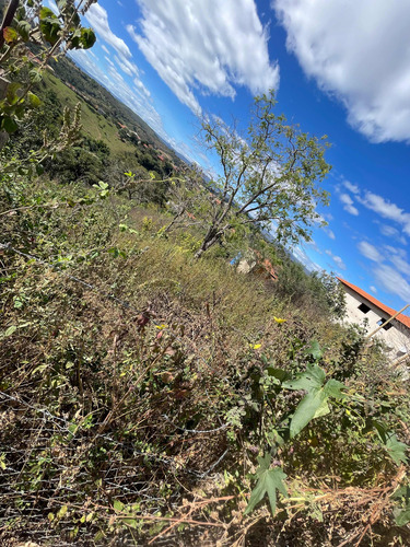 Lote 360m Quadrados Com Água , Luz , Asfalto .