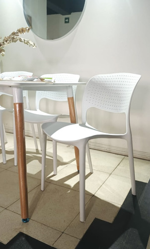 Juego Comedor Eames Mesa 120x80cm + 4 Sillas Torino Color Blanco Diseño De La Tela De Las Sillas Pvc
