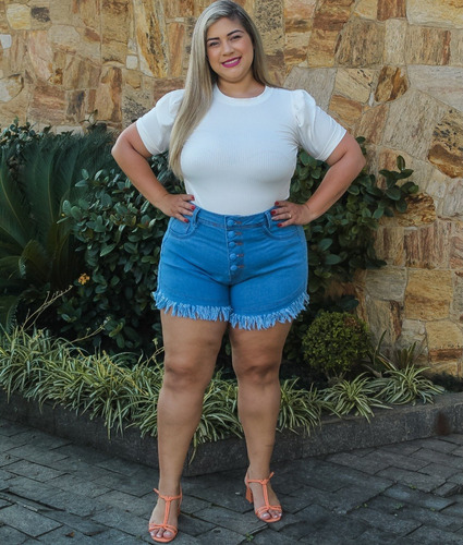 Imagem 5 de 5 de Short Jeans Desfiado Plus Size Feminino Curto Lycra Botões