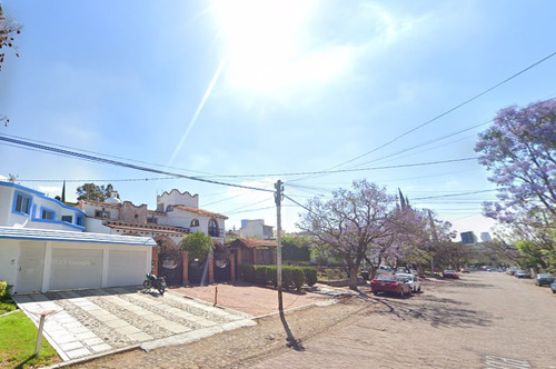 Casa En Venta  En Queretaro, Col. Arboledas, Tum