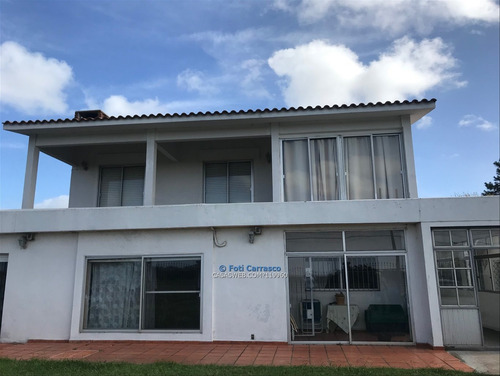 Imagen 1 de 8 de Casa En Venta Rambla Costanera