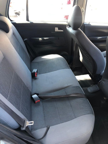 Imagem 9 de 10 de Volkswagen Crossfox 1.6 Flex 5p