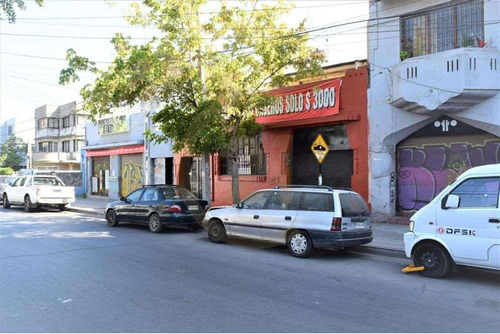 Casa Comercial, Santos Dumont. Metro Cerro Blanco