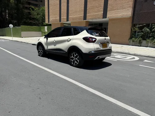 Renault Captur 2.0 Intens Automática
