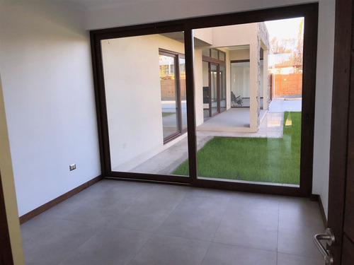 Casa Nueva En Venta 5d 5b En Condominio Requínoa