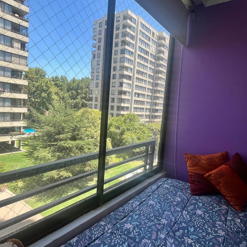 Departamento En Venta De 3 Dorm. 2 Baños En Las Condes