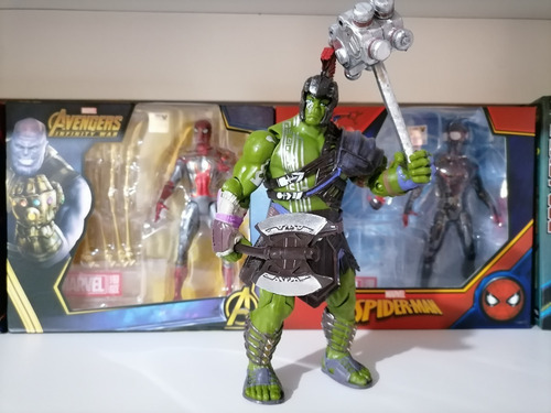 Imagen 2 de 10 de Hulk Ragnarok 20cm (sin Caja)