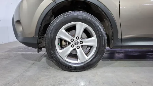 Toyota RAV4 2.5 Le At