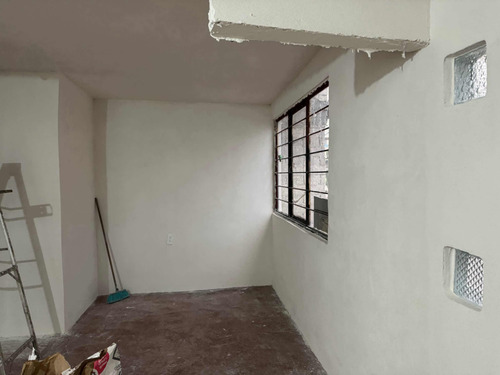 Excelente Casa Con 4 Departamentos