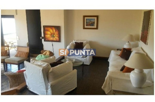 Imagen 2 de 7 de Apartamento En Alquiler, 3 Dormitorios