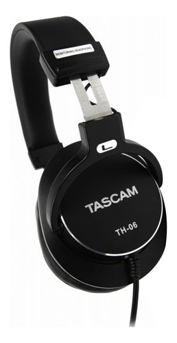 Auriculares con cable Tascam Th-06 Monitoring Bass Xl, color negro