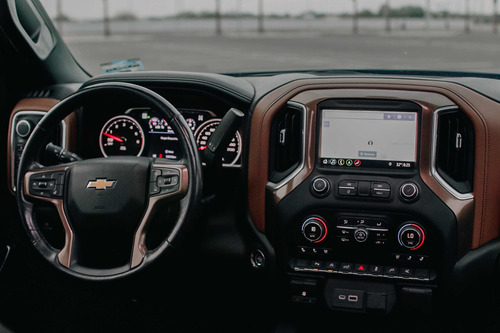 Imagen 13 de 15 de Chevrolet Cheyenne 6.2 2500 Doble Cab High Country 4x4 At