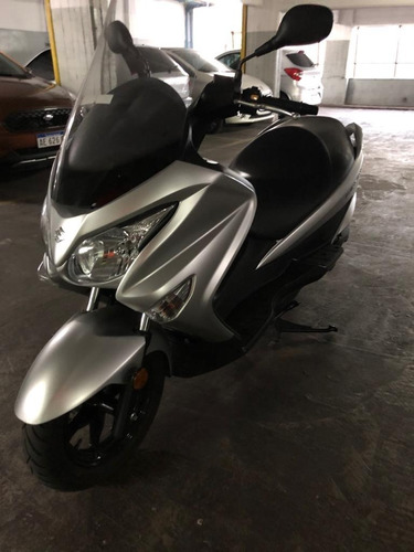Suzuki Burgman 200