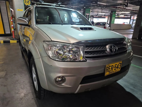 Toyota Fortuner 3.0 Sr5
