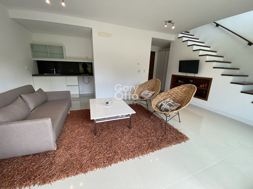 Imagen 3 de 24 de Departamento De Un Dormitorio En Complejo De Categoría.