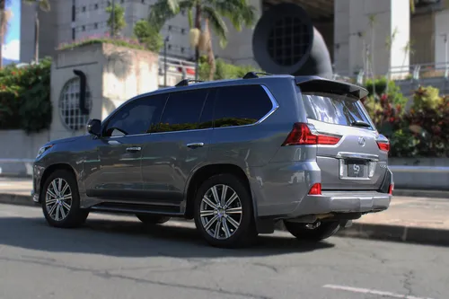 Lexus LX 5.7 570