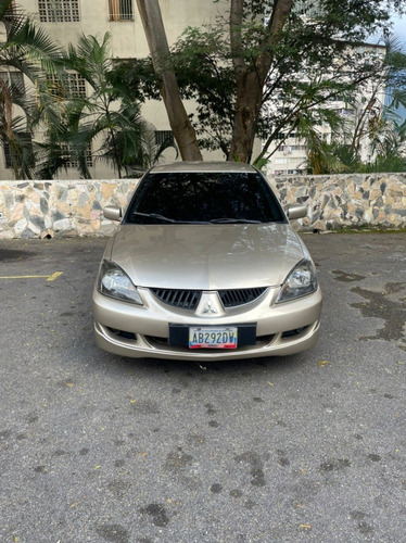 Imagen 2 de 10 de Mitsubishi Lancer Touring