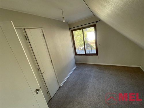 Casa En Venta De 4 Dorm. En Colina
