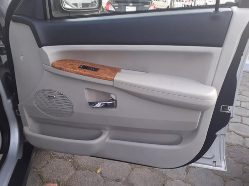 Jeep Grand Cherokee Limited V8 Power Tech 4x2 At