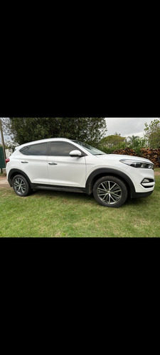 Hyundai Tucson 2.0 gls  6 automatic